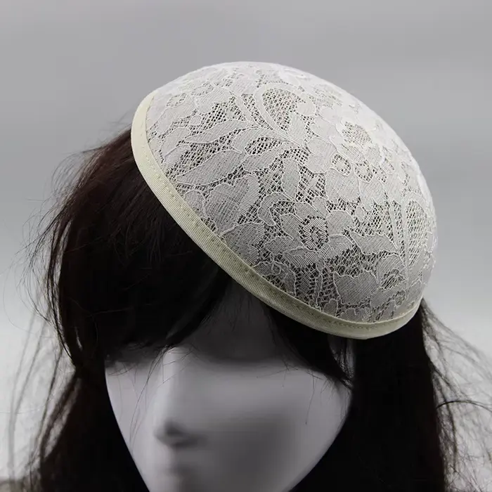 Fascinateur de chapeau pour femme