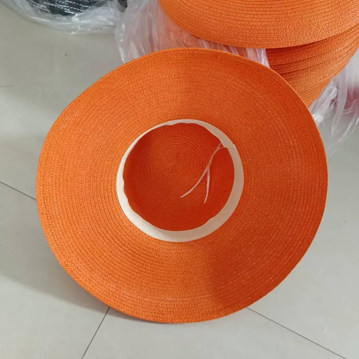 Chapeau Hepburn Rose Rouge
