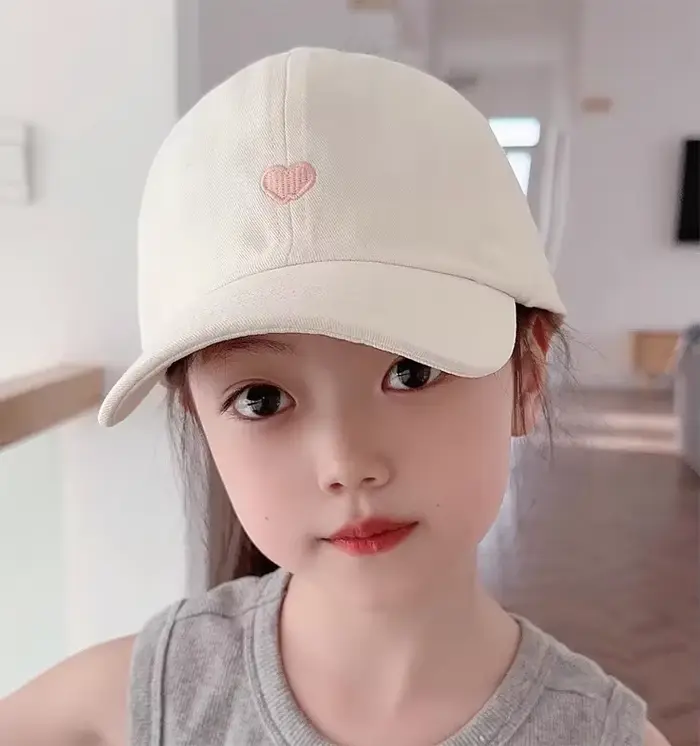 Casquette de baseball pour filles avec queue de cheval haute, broderie cœur, chapeau de soleil doux 