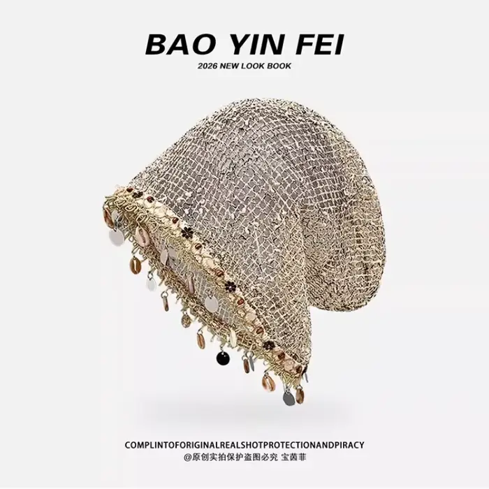 Bonnets pour femmes style bohème avec design coquillage et pompon, fins, ajourés, respirants, polyva