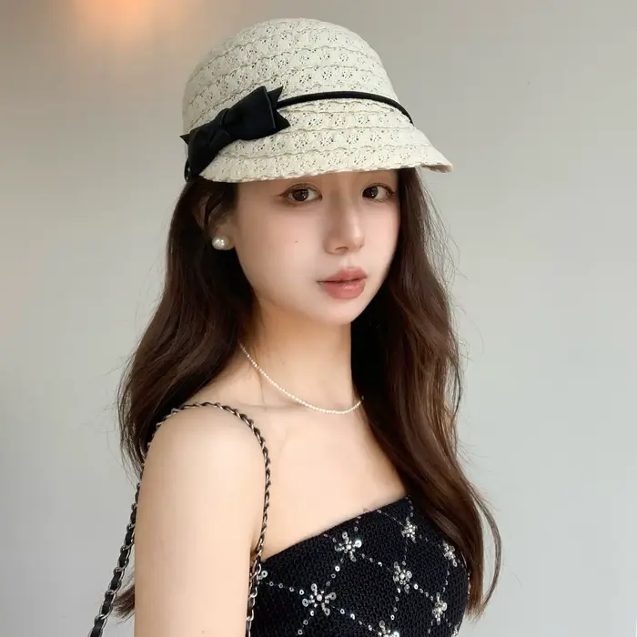 Chapeau Équestre Élégant à Large Bord avec Nœud