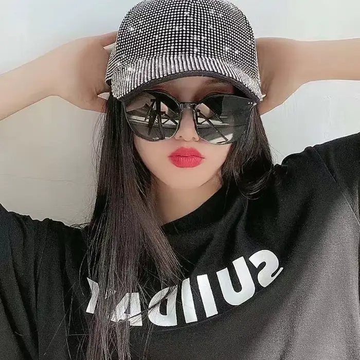 Casquette de baseball personnalisée Super Shiny Bilibili entièrement ornée de diamants pour hommes et femmes