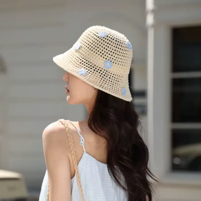 Chapeau bob coréen en paille à fleurs pour femme style bohème idéal été voyages plage soleil polyvalent affinant visage mignon style japonais occassions spéciales