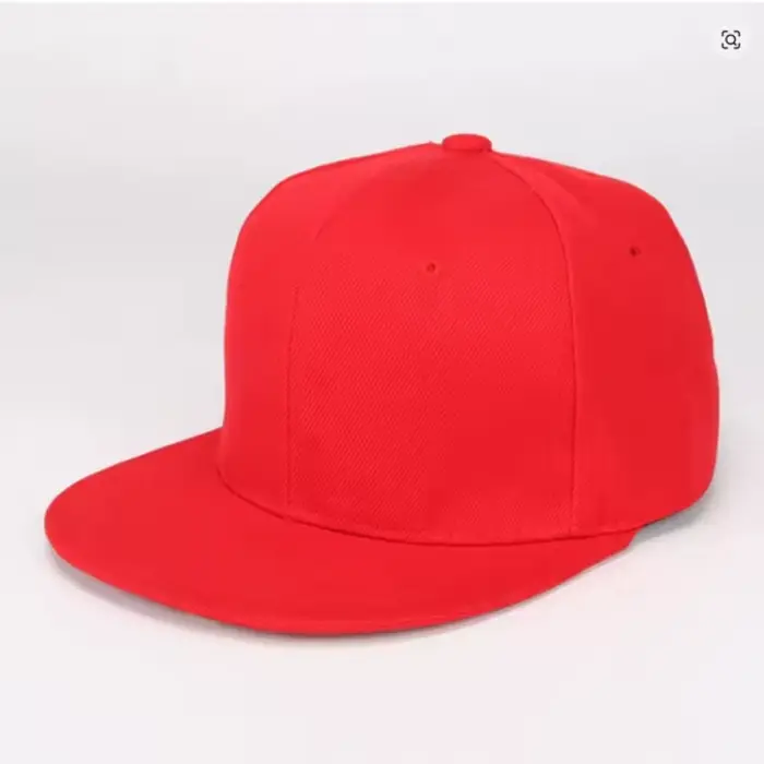 Plusieurs casquettes de baseball avec logo personnalisé