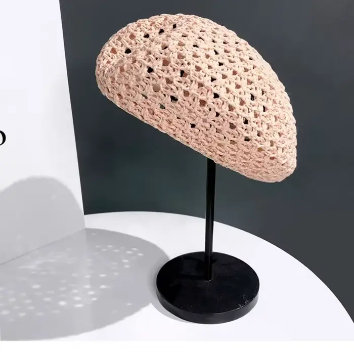 Béret en crochet fait à la main pour femmes, couleur unie, tissage floral doux, protection solaire, style avant-toit, multifonctionnel, décontracté, occassions extérieures
