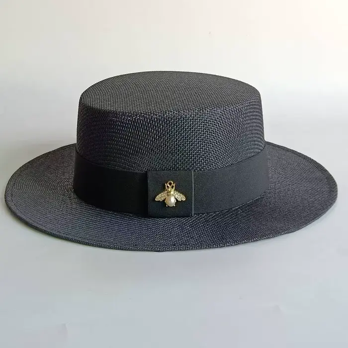 Chapeau de soleil de paille d'été à dessus plat, chapeau sportif pour femmes, élégance à la plage et protection solaire, idéal pour printemps et été, style chic et confortable