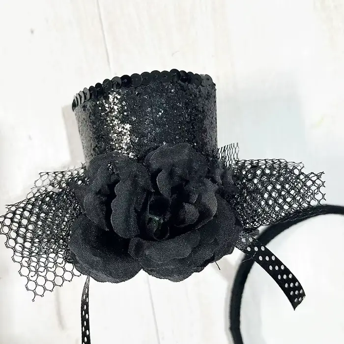 Mini chapeau bibi à sequins avec bandeau