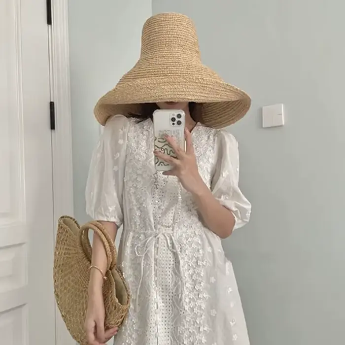 Chapeau de plage en raphia pour femme