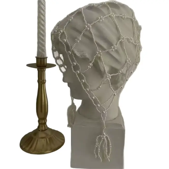 Bonnet tricoté à perles rondes et franges en crochet pour femme