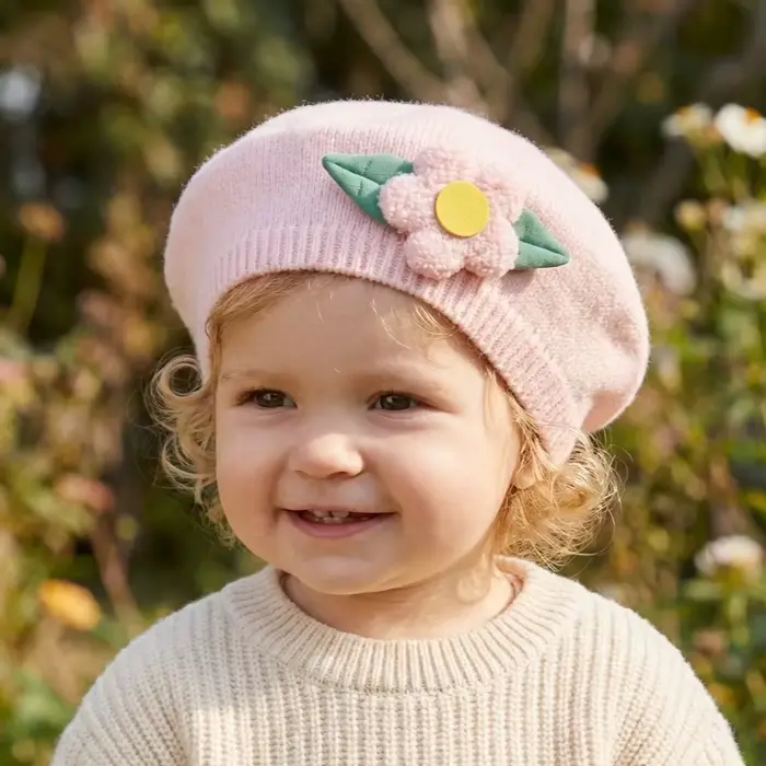 Nouveau béret fleuri pour bébé