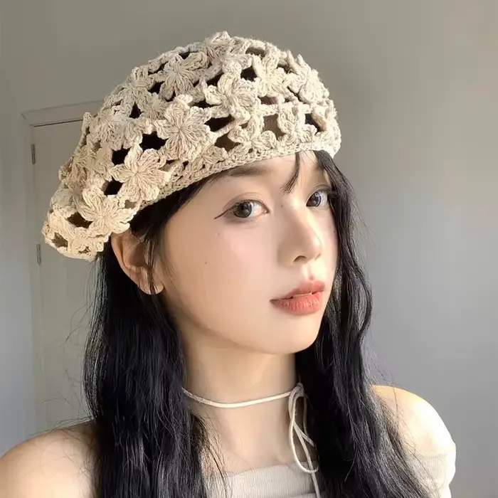 Béret en tricot artisanal chic rétro pour femme - Chapeau en laine ajouré style japonais, béret tend