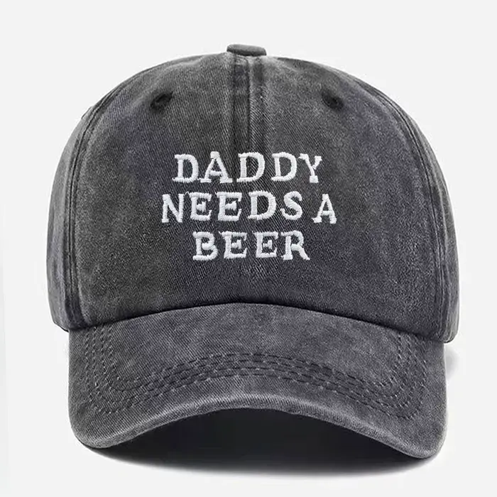 Casquette de baseball 'Daddy Needs A Beer' en denim délavé