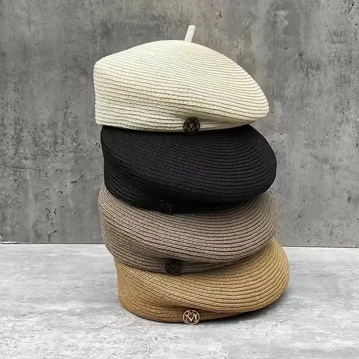 Mode été célébrité élégant stéréotype Fine paille Fedoras lettre béret femmes tourisme rétro décontracté peintre chapeau en gros