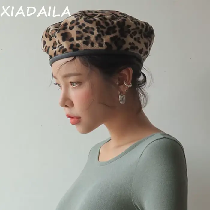 Béret léopard femme automne hiver chapeaux pour femmes Vintage peintre casquette plate Boina Feminina mode PU cuir bord Beanie
