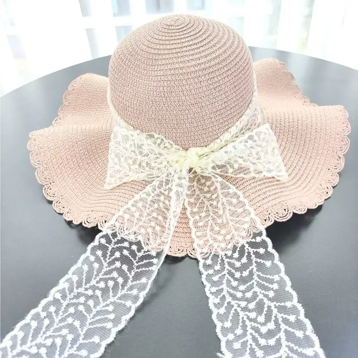 Chapeau de paille tendance pour femmes et filles