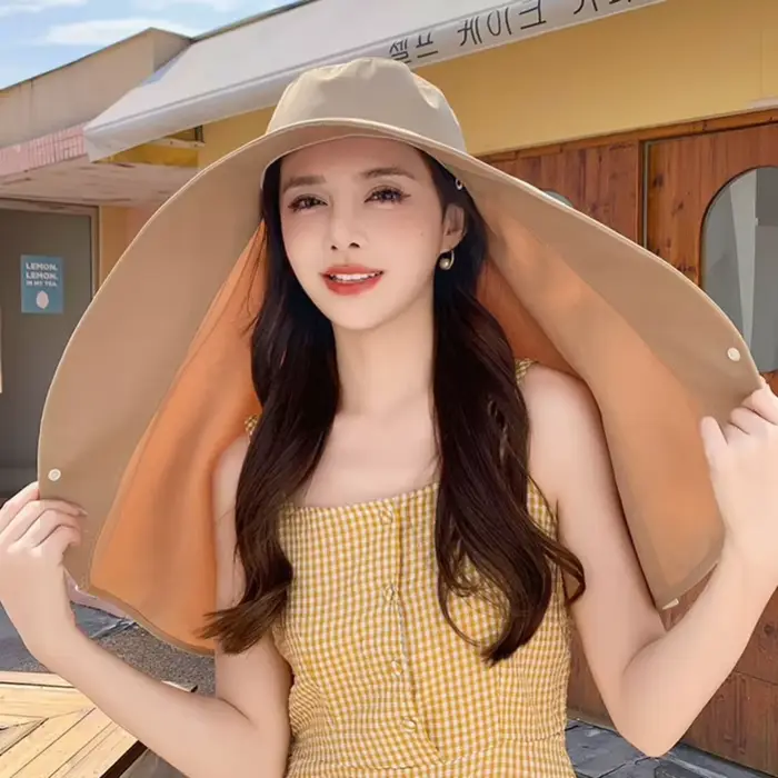 Chapeau de protection solaire pour femme avec rabat cou nylon beige protection UV printemps automne style décontracté occasionnelle sorties plage activités户外活动