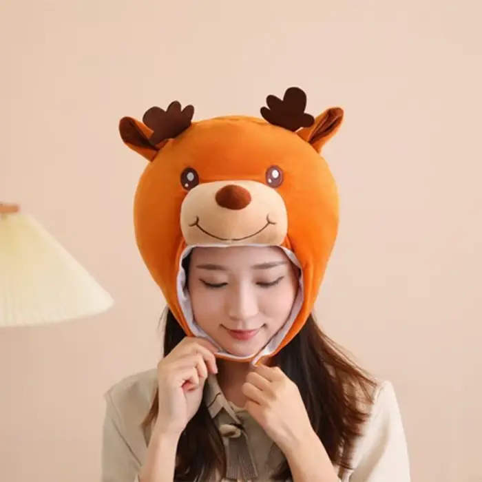 Chapeau en forme renne en peluche