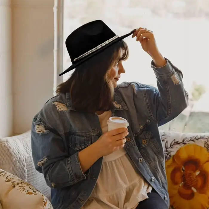Chapeau Fedora à large bord avec boucle de ceinture