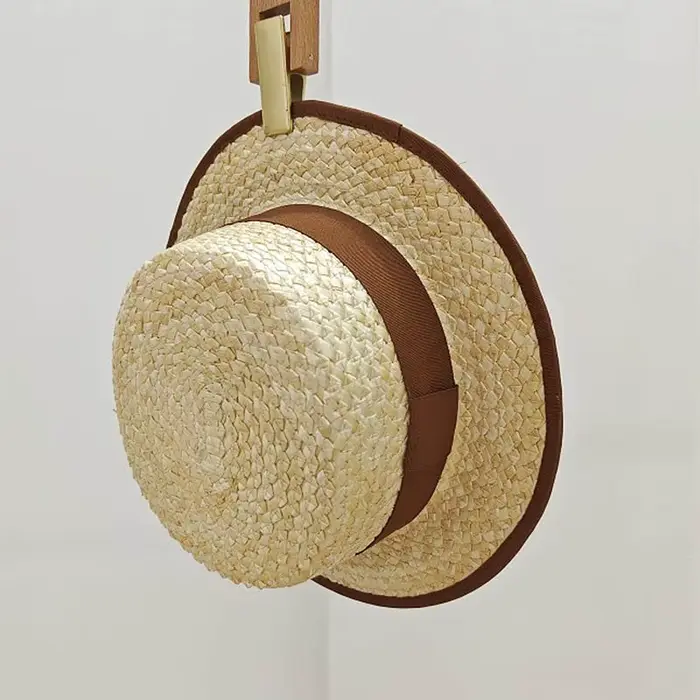 Chapeau de paille tissé à large bord WZRYTTL sport chic pour femmes occasions estivales plage vacances décontractées