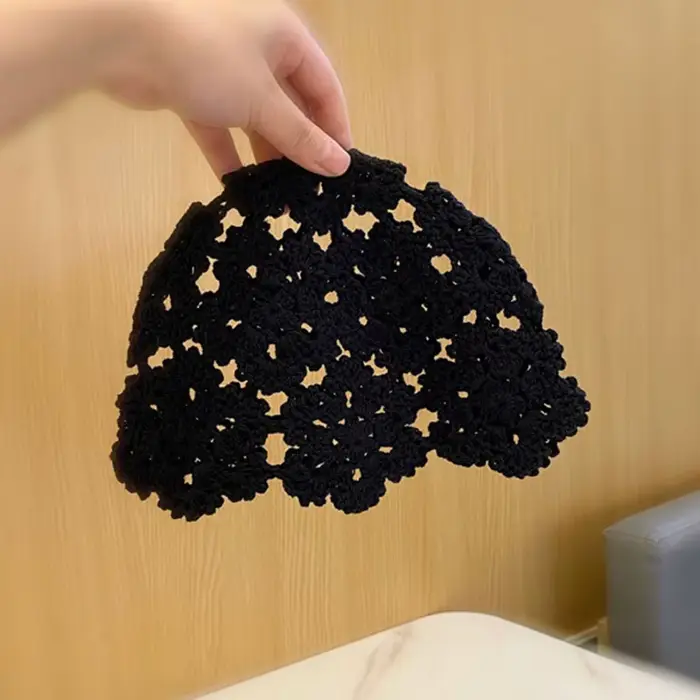 Bonnet en dentelle crochetée fait main pour femme, fin et ajouré, style artistique et décontracté, e