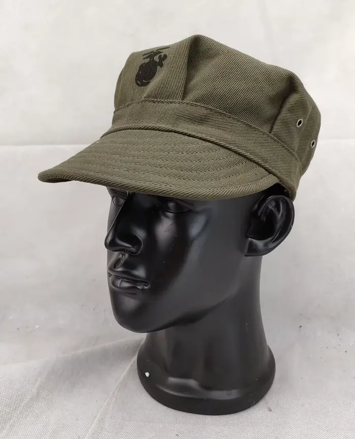 Casquette militaire verte HBT vintage USMC (Corps des Marines du Pacifique) de la Seconde Guerre mondiale