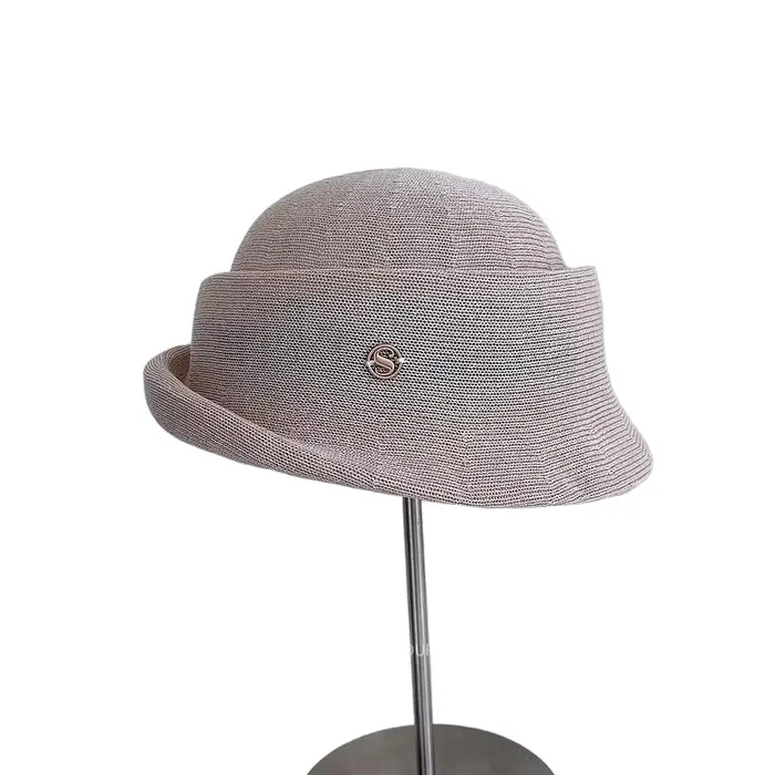 Chapeau à bord roulé de style français inspiré de Hepburn avec bordure métallique pour femme