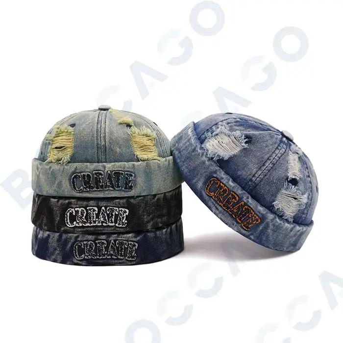 Casquette Docker en jean brodée avec visière