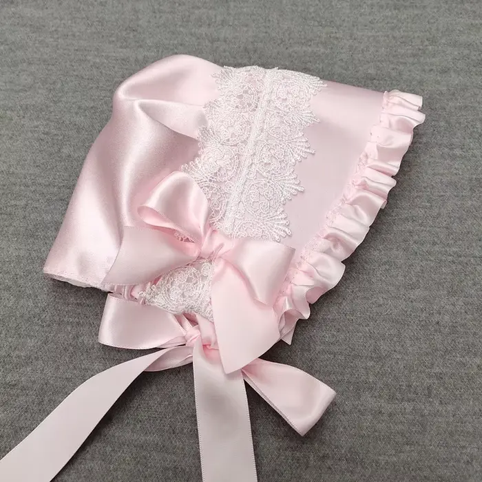 Bonnet en dentelle multicouche victorienne Vintage