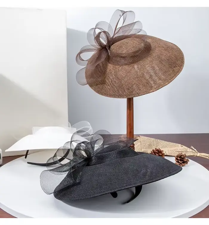 Chapeau Cloche français à large bord
