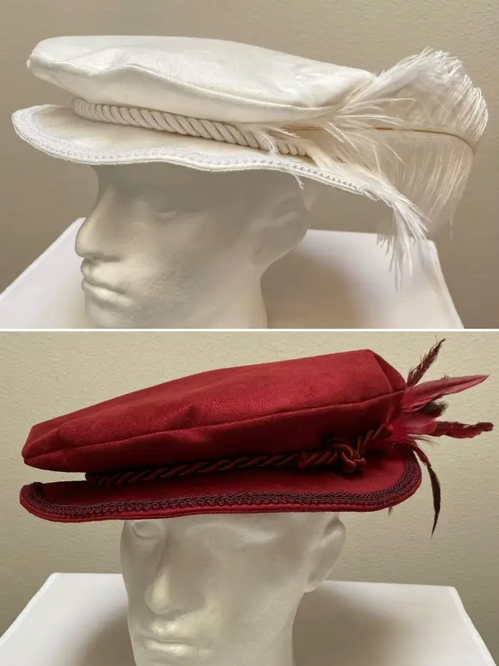Chapeau Tudor de la Renaissance médiévale avec plumes en velours pour homme