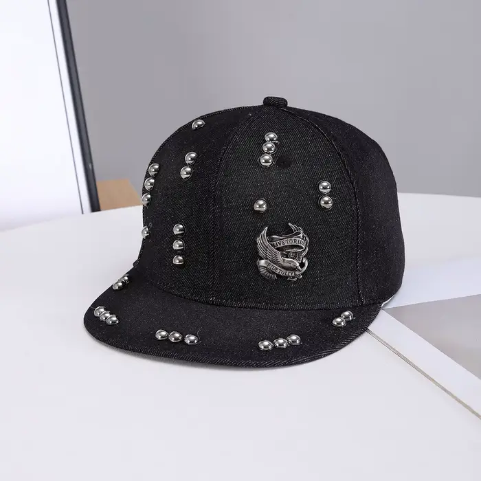 Casquette en jean à rivets style streetwear américain, délavée et vieillie, tendance hip-hop pour ho