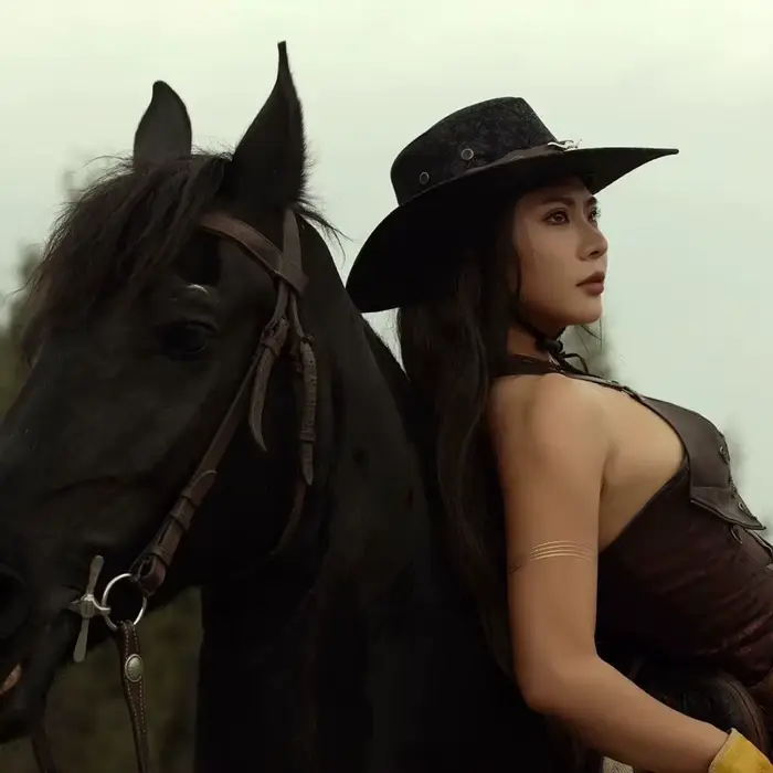 Chapeau de cowboy western vintage rétro à large bord avec boucle tête de taureau