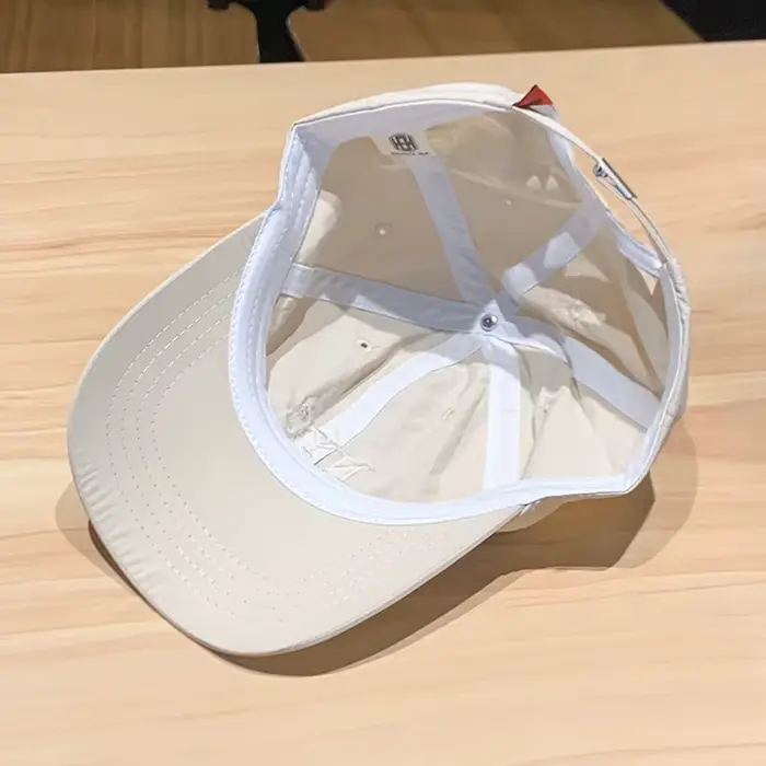 Casquette de baseball tendance pour la Saint-Valentin