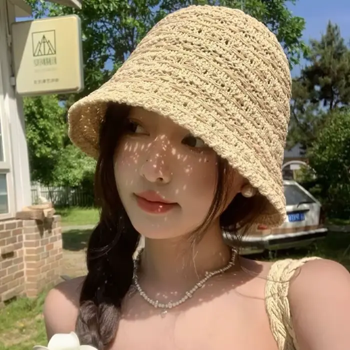 Chapeau de soleil élégant en paille pour l'été