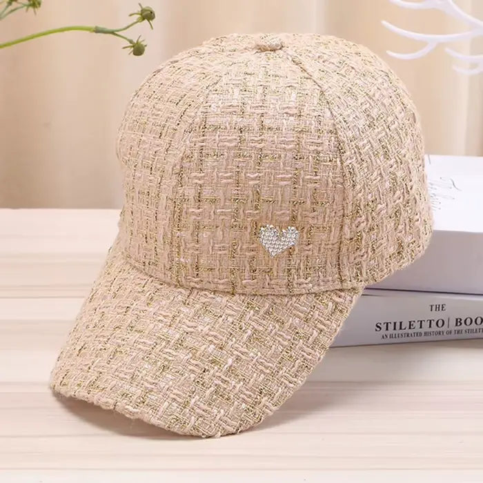 Casquette de baseball élégante pour femmes motif plaid fil doré protection solaire ajustement réglable pour sports plein air