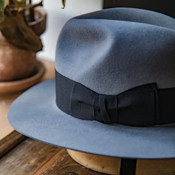Chapeau en laine unisexe élégant et confortable pour hommes et femmes occasions décontractées et froid