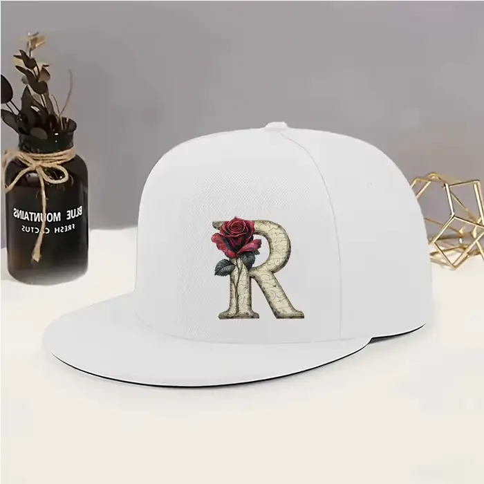Casquette de baseball décontractée et élégante à visière plate, motif lettre R avec éléments roses, 
