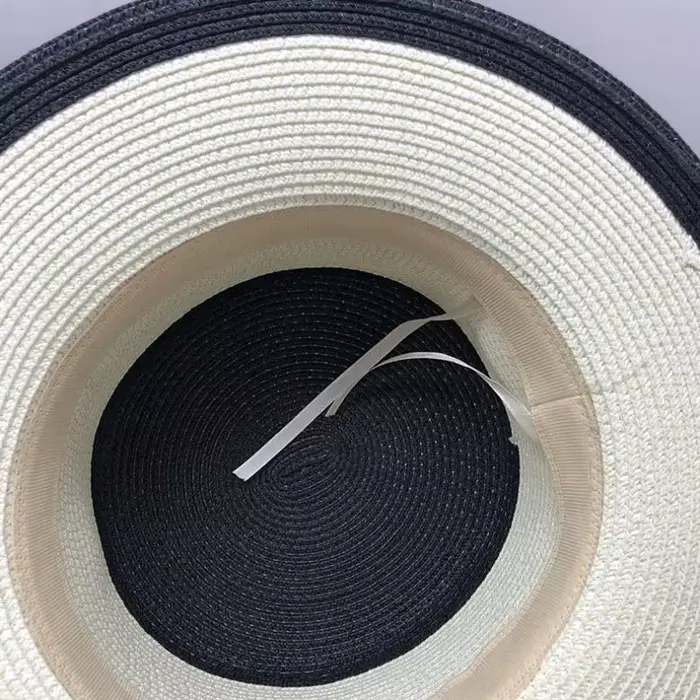 Chapeau de paille chic à dessus plat pour femmes multifonctionnel adapté aux quatre saisons occassions festives travail détente et vacances