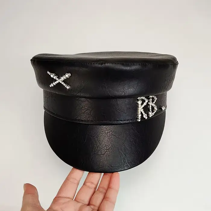 INS Designer marque PU casquettes de gavroche femmes diamant lettre casquette plate militaire chapea