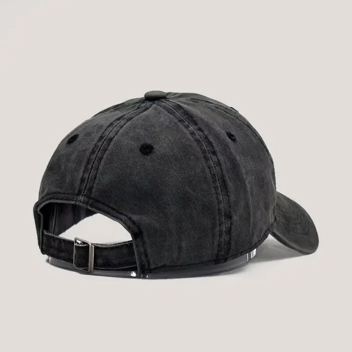 Casquette de baseball unisexe en coton délavé avec logo Capsule Corp