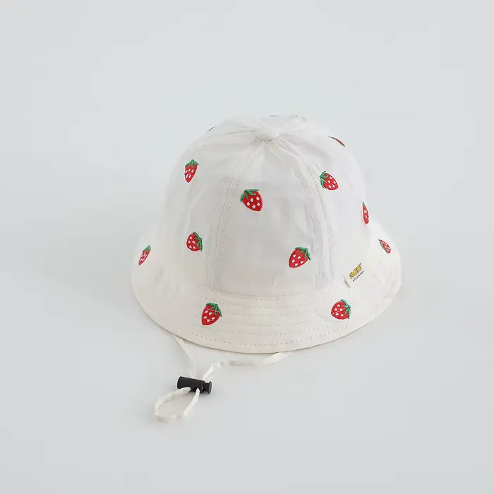 Chapeau de pêcheur pour fille avec broderie fraise 48-50cm Printemps-Été Nouveau Chapeau Bob Mignon 